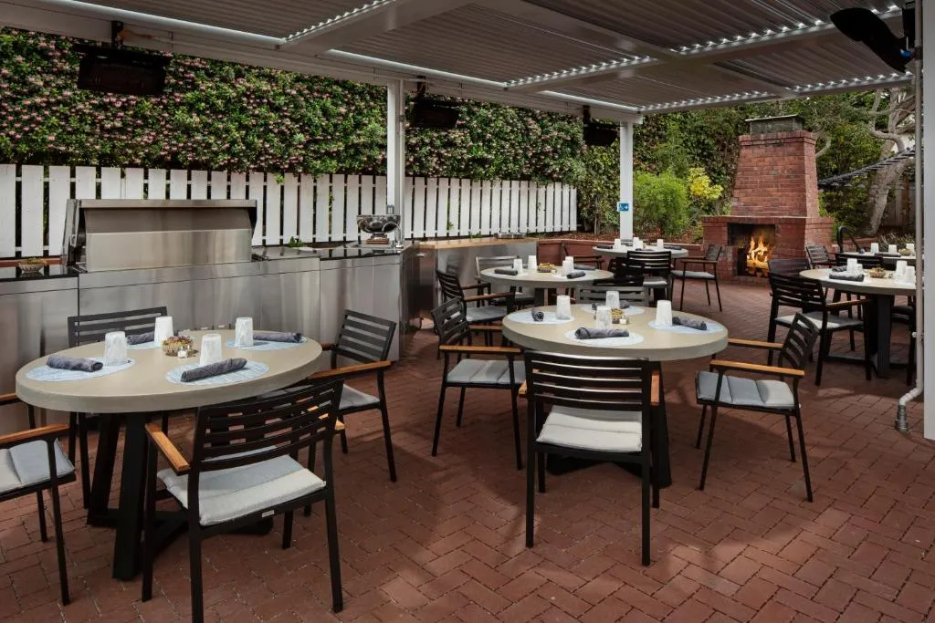 Carmel Beach Hotel, photo 3