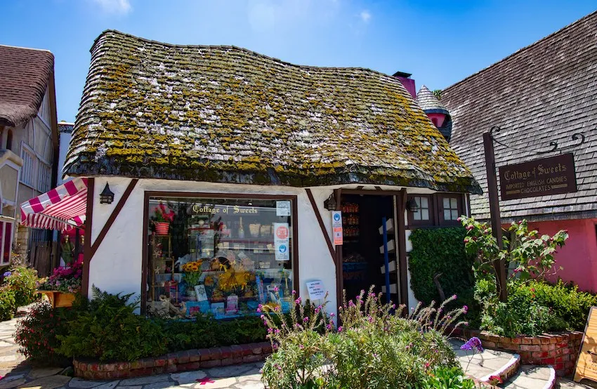 Shooping boutique at Carmel by the Sea